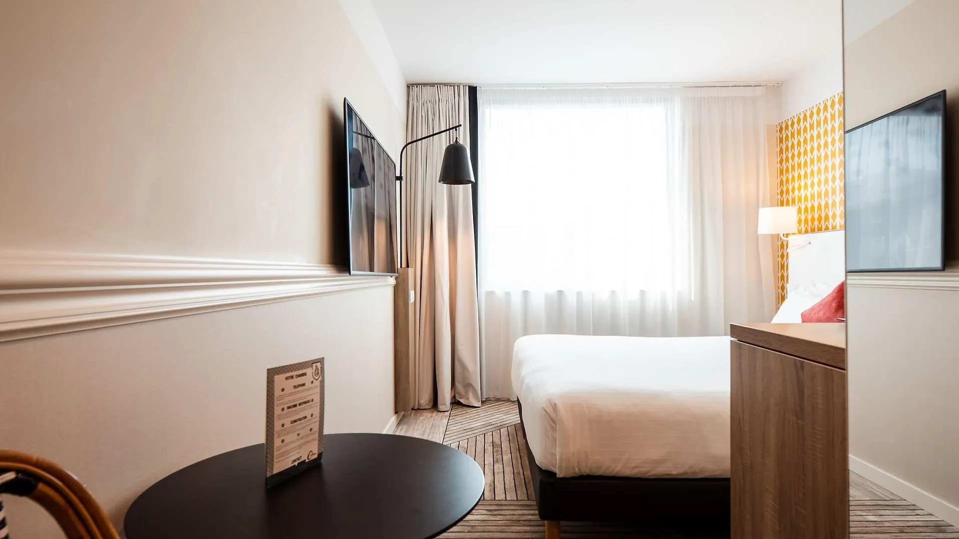 The Originals Boutique, Maison Montmartre Les Puces 4*