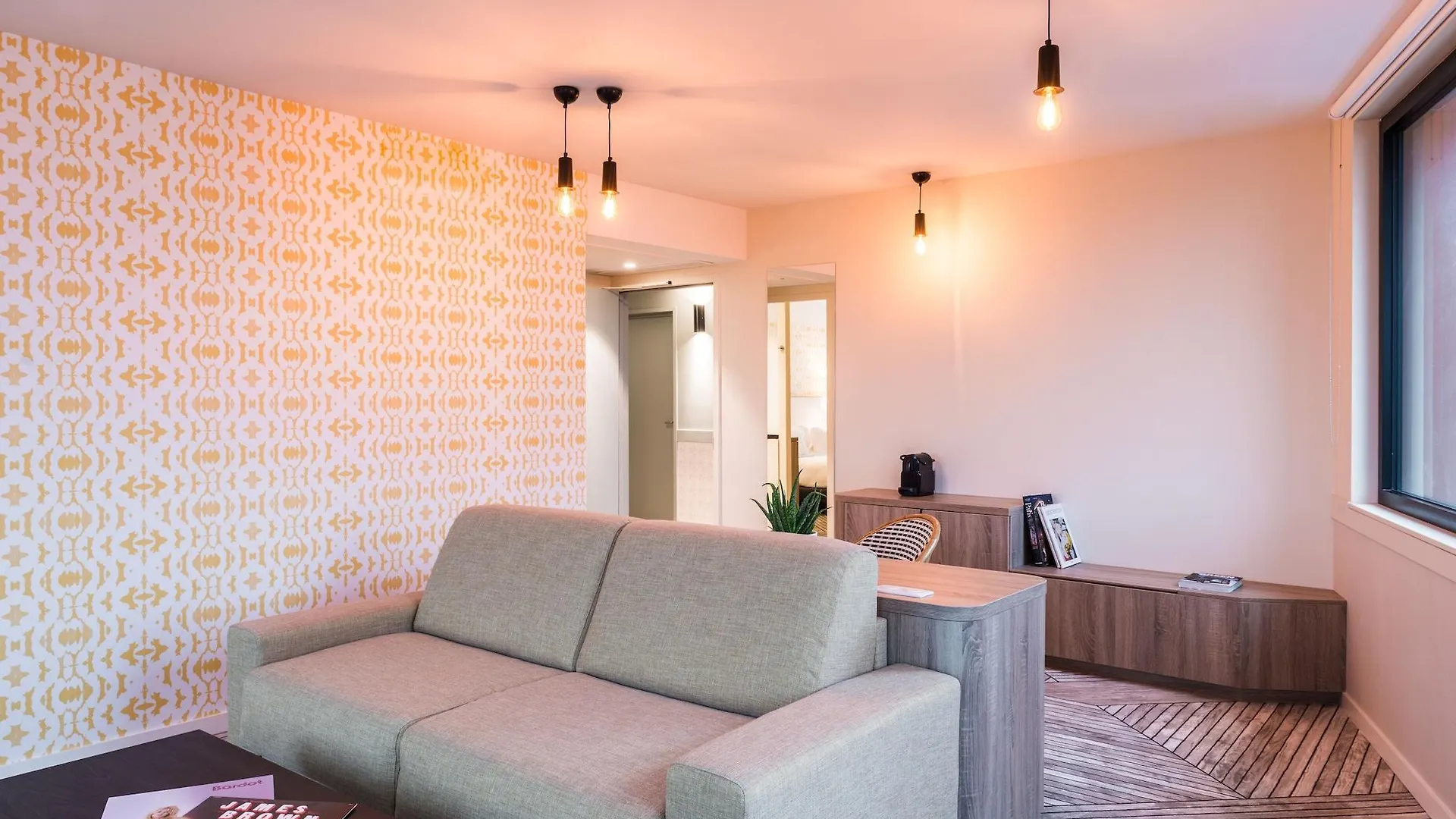 The Originals Boutique, Maison Montmartre Les Puces 4* Paris