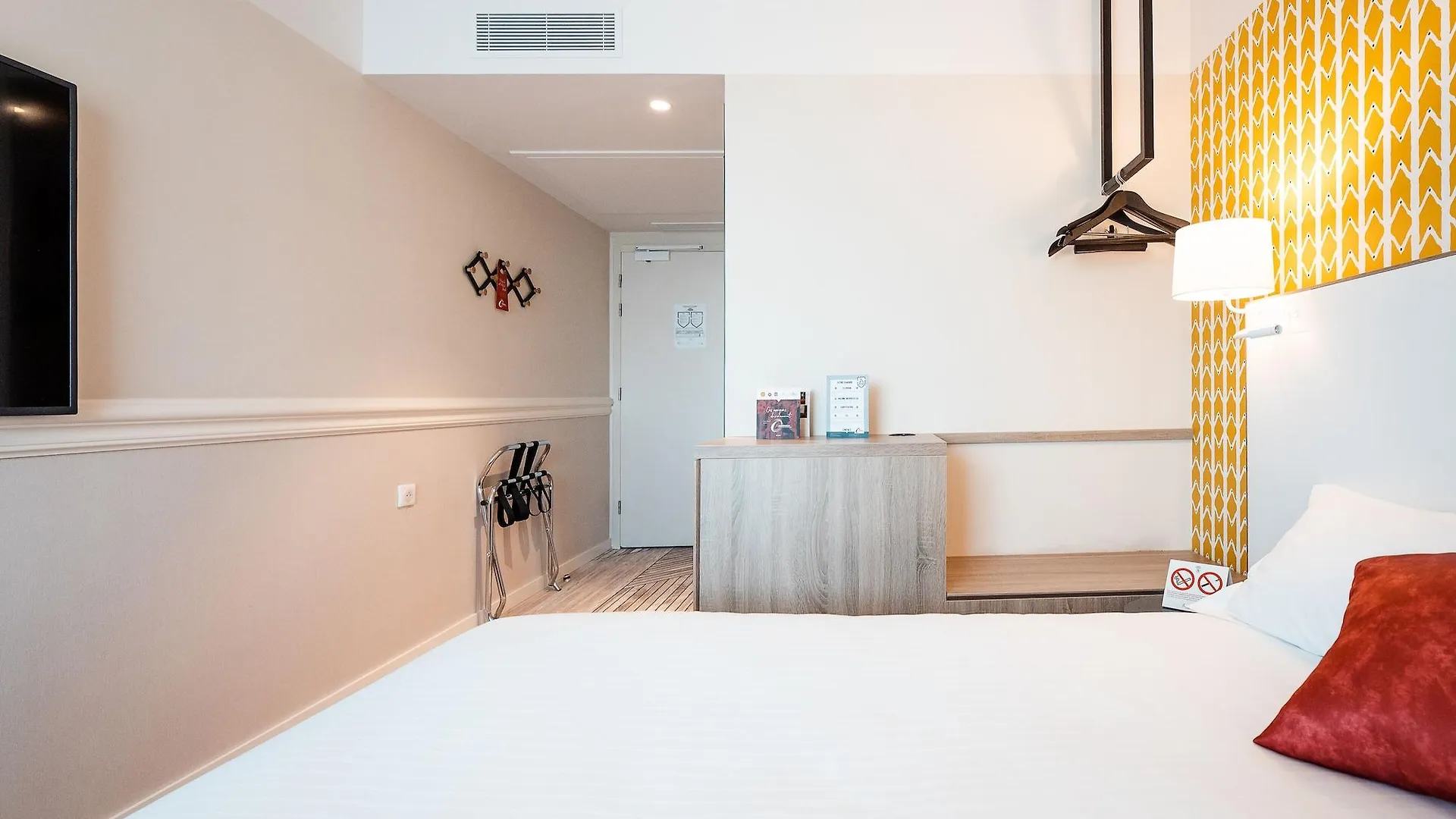 The Originals Boutique, Maison Montmartre Les Puces Hotel 4*