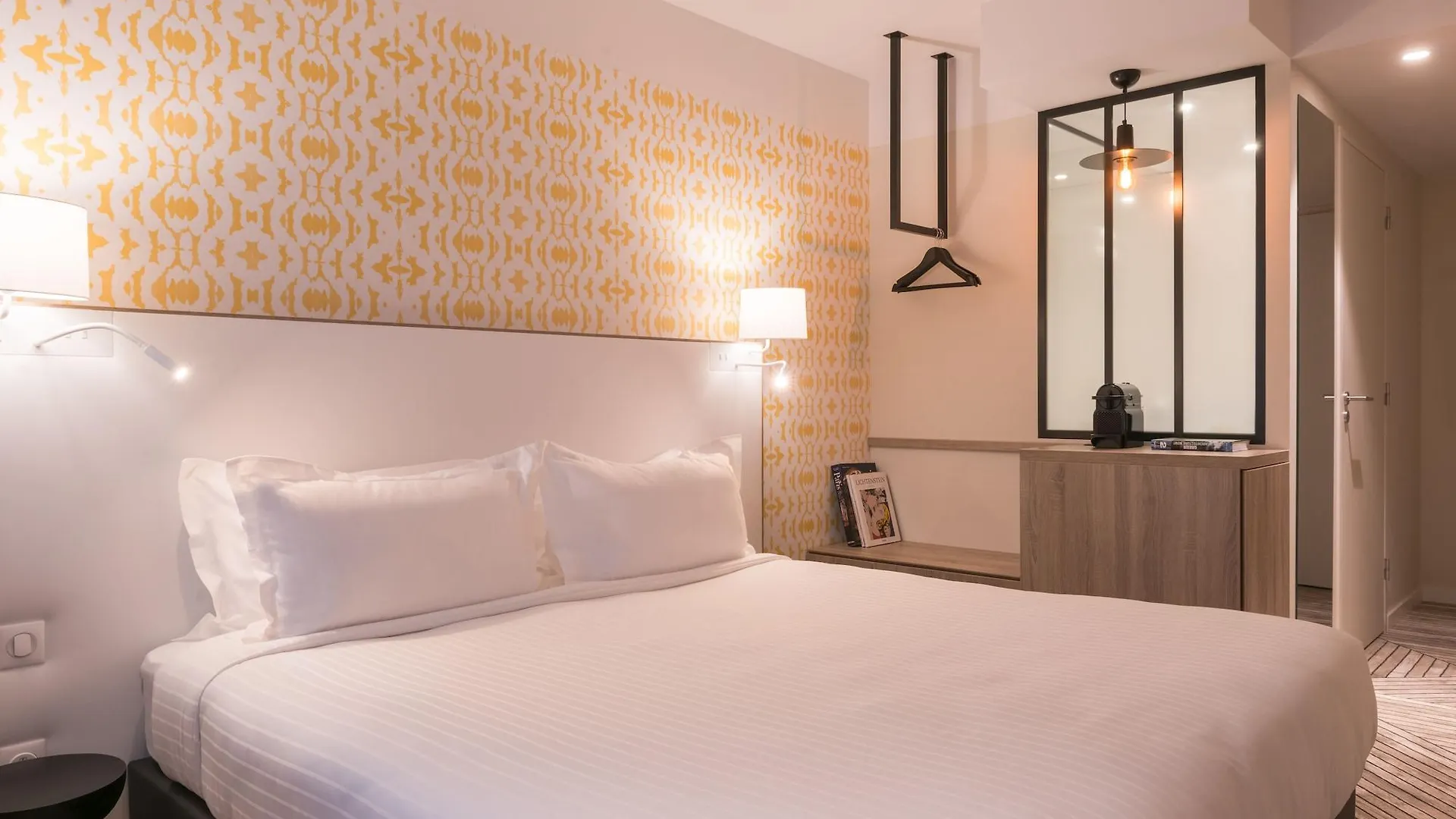 The Originals Boutique, Maison Montmartre Les Puces 4*