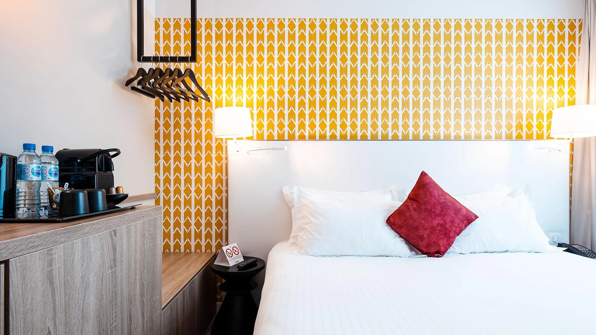 The Originals Boutique, Maison Montmartre Les Puces 4*