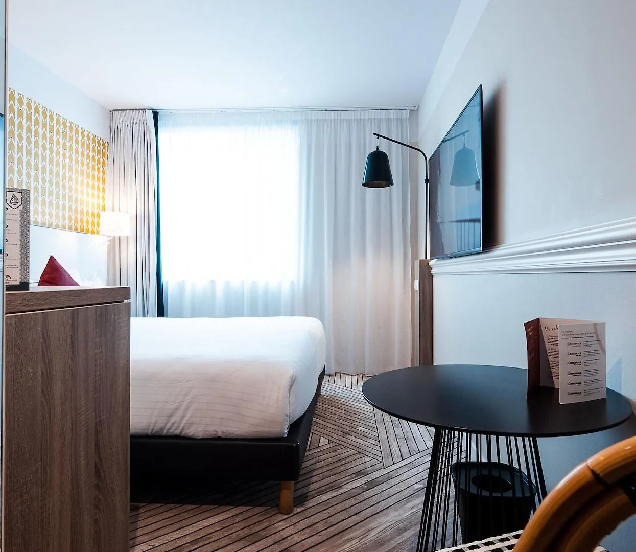The Originals Boutique, Maison Montmartre Les Puces 4*